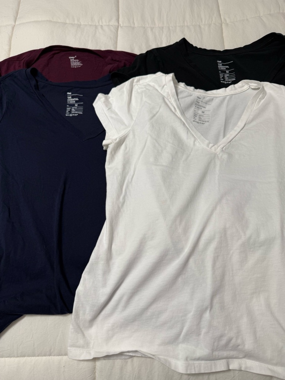 GAP Women's the Essential V-Neck Tee Pack - White, Navy, Black, Burgundy